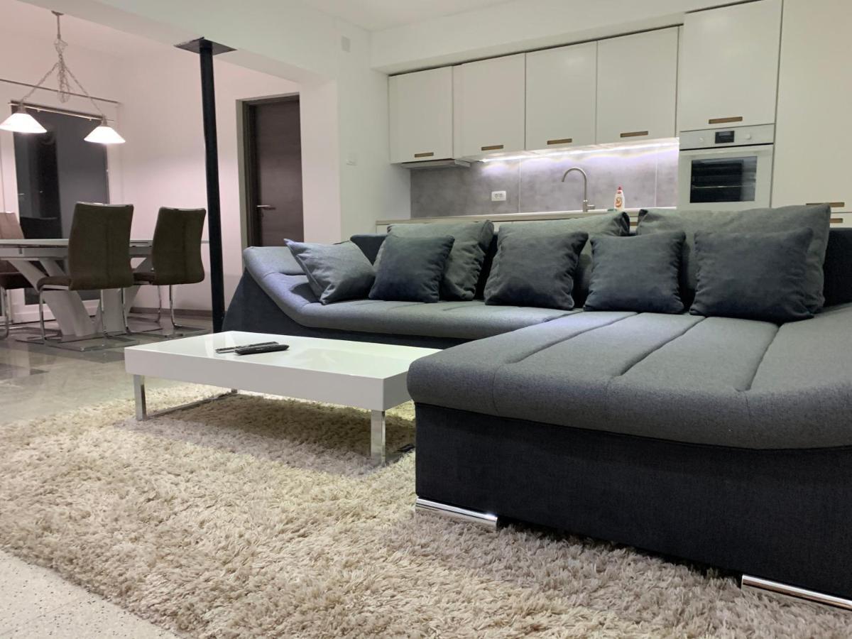 Apartment By Alex Rafael *